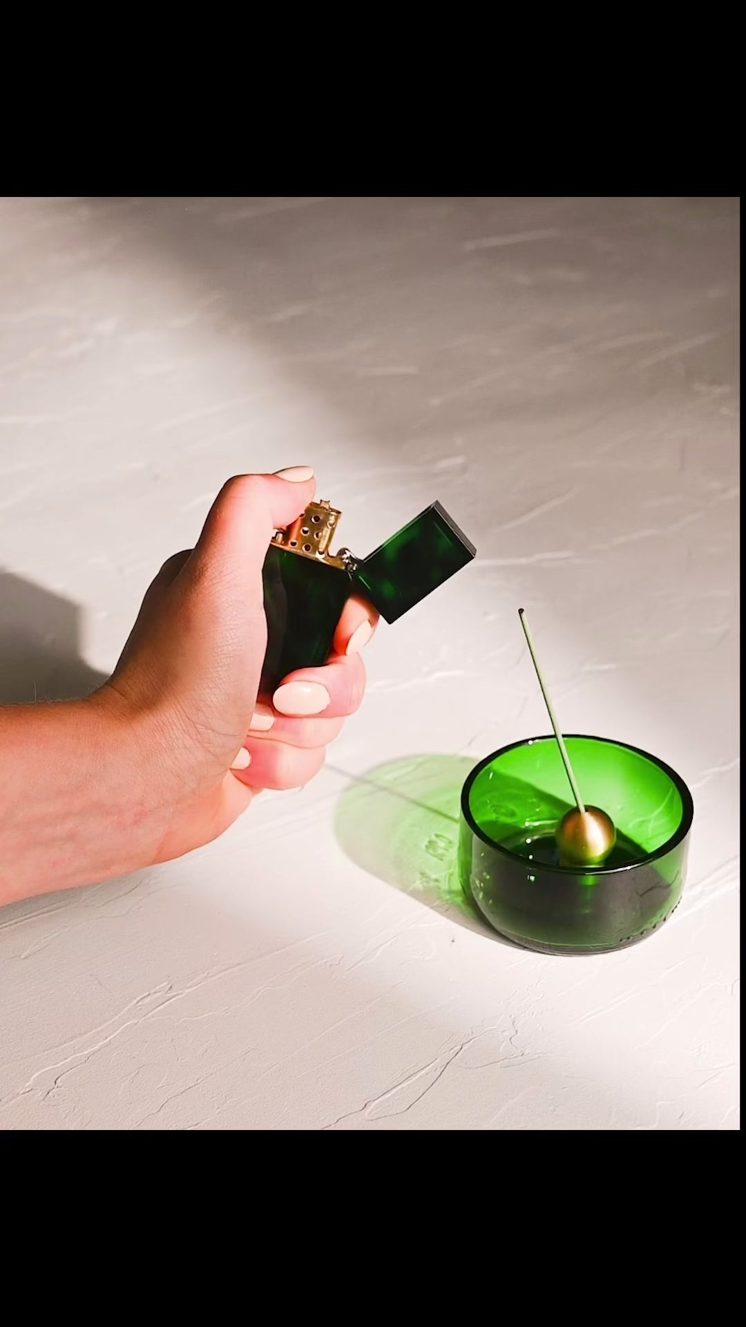 Video demonstration using a Tsubota Pearl Emerald Green lighter to light incense in emerald green dish