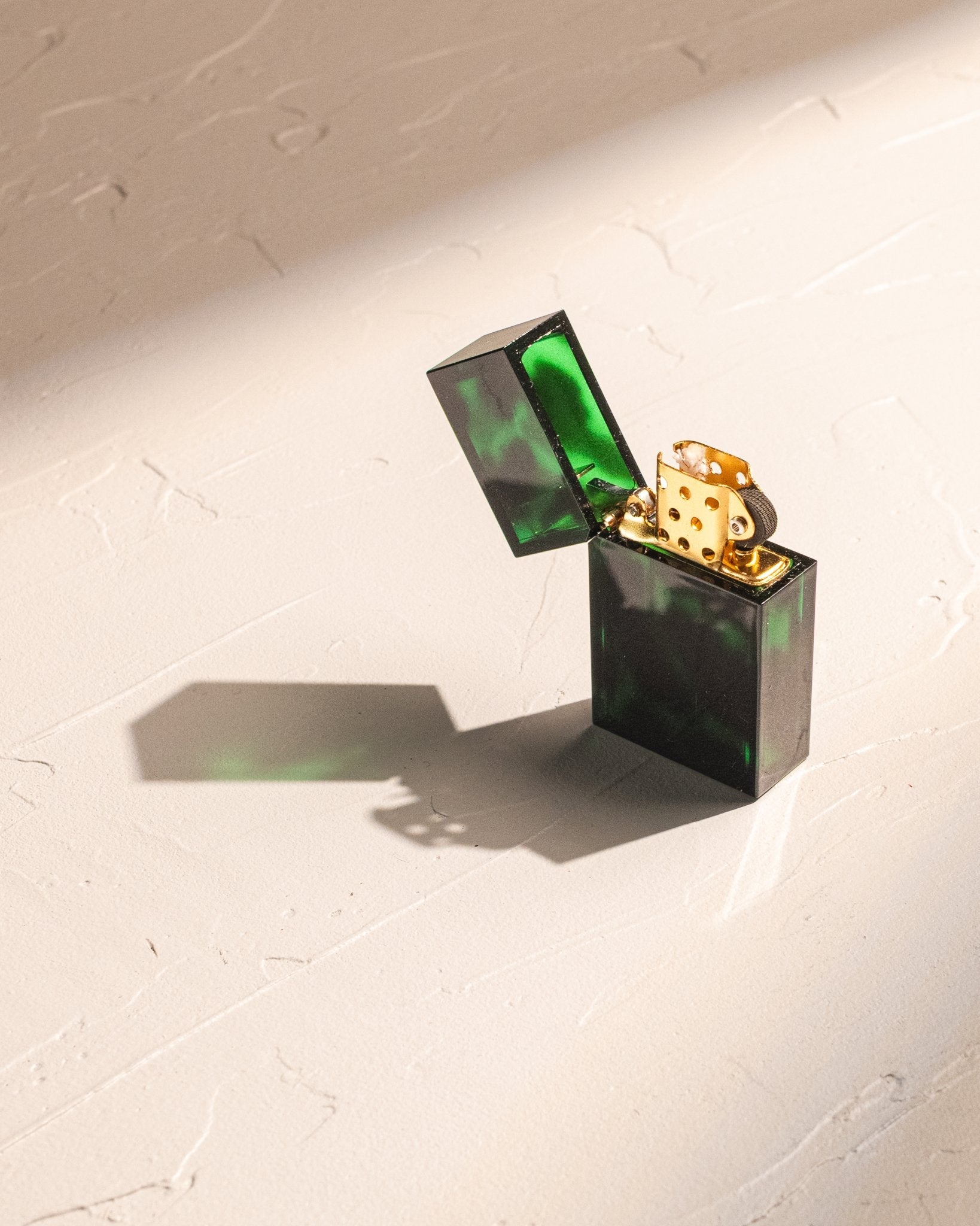 Emerald Green Tsubota Pearl Hard-Edge Marble lighter
