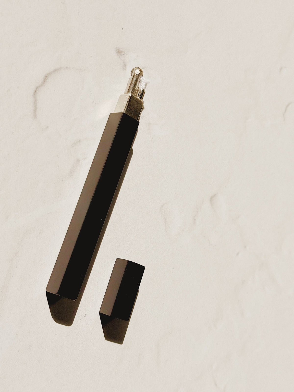 Tsubota Pearl Queue Stick Lighter